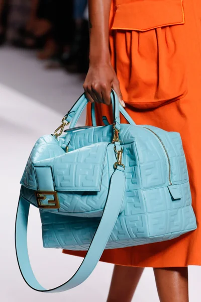 Look 54